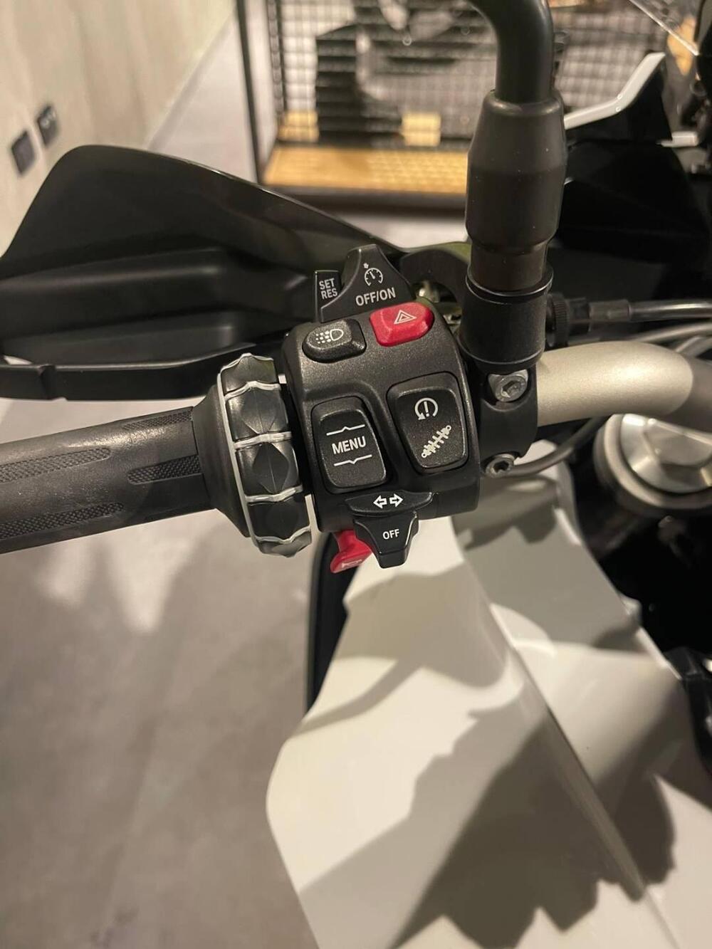 Bmw F 900 XR (2020 - 24) (6)