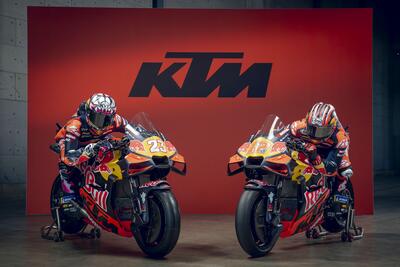 MotoGP 2026. Ecco le nuove KTM Tech3 di Enea Bastianini e Maverick Vinales. La novit&agrave; &egrave; che... no, sono uguali [GALLERY e VIDEO]