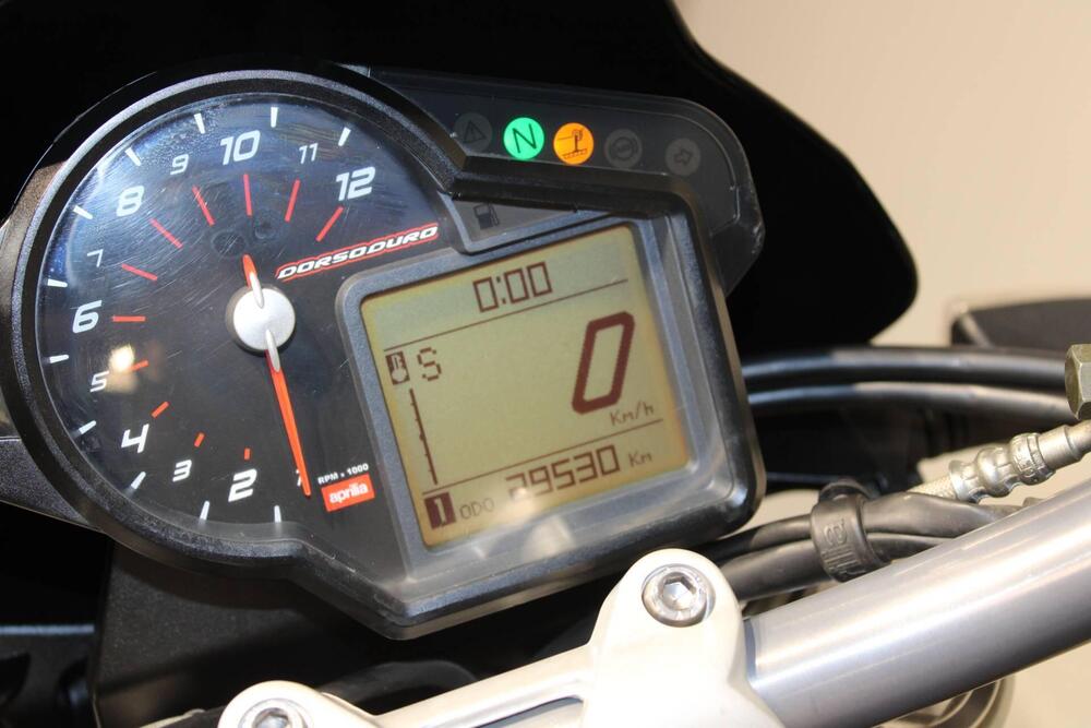 Aprilia Dorsoduro 750 (2009 - 14) (6)