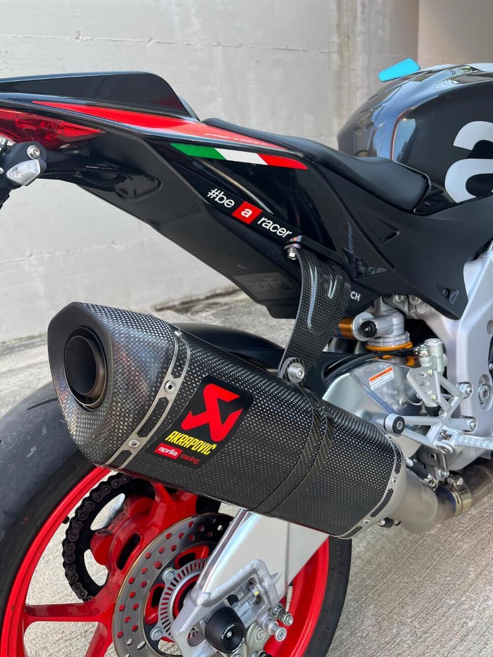 Aprilia Tuono V4 Factory (2017 - 18) (9)