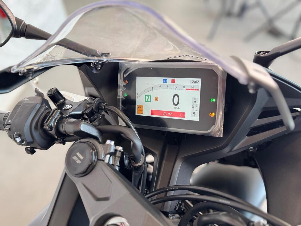 Honda CBR 650 R E-Clutch (2024 - 26) (7)