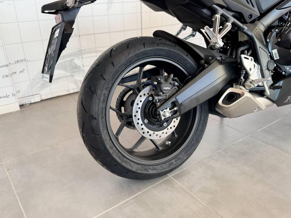 Honda CBR 650 R E-Clutch (2024 - 26) (11)