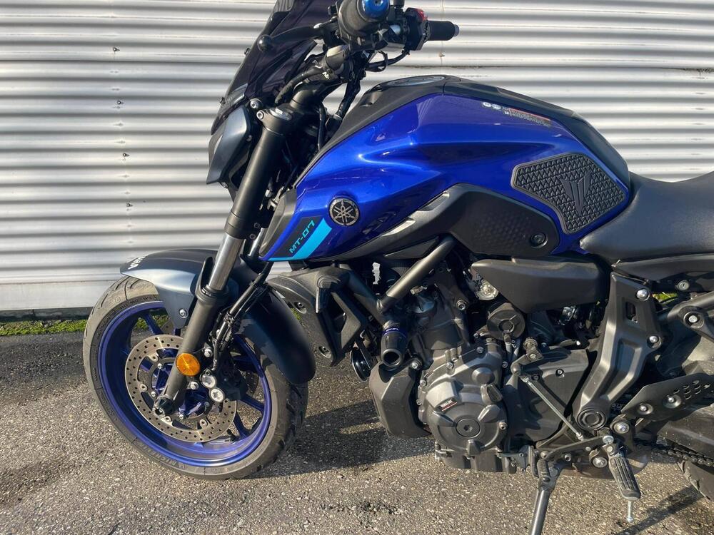 Yamaha MT-07 Pure (2023 - 25) (7)