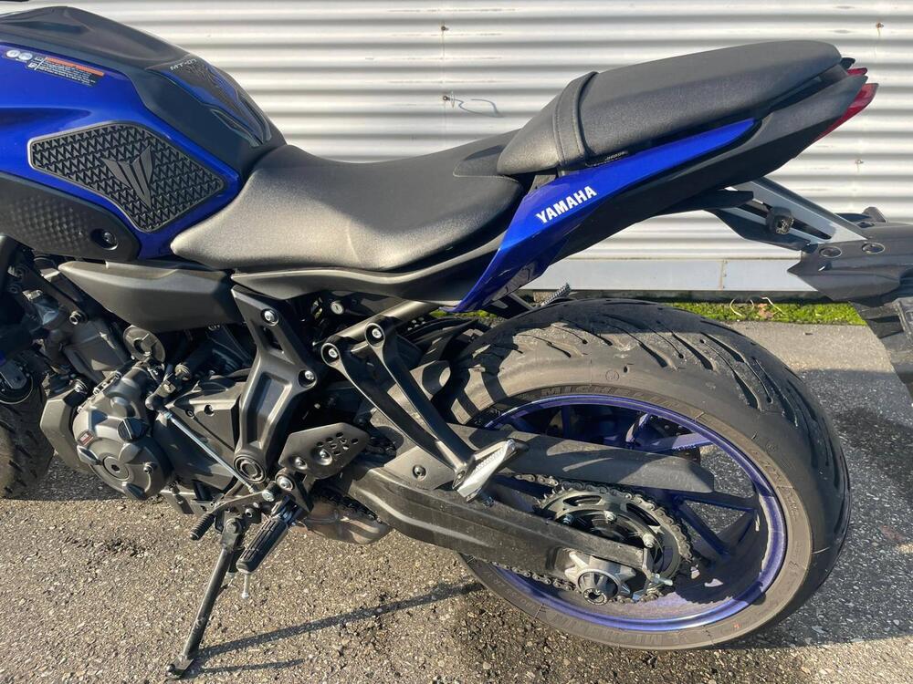 Yamaha MT-07 Pure (2023 - 25) (8)