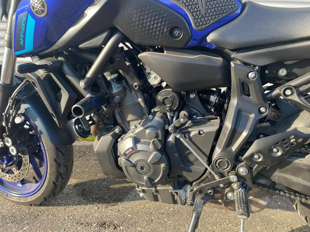 Yamaha MT-07 Pure (2023 - 25) (11)