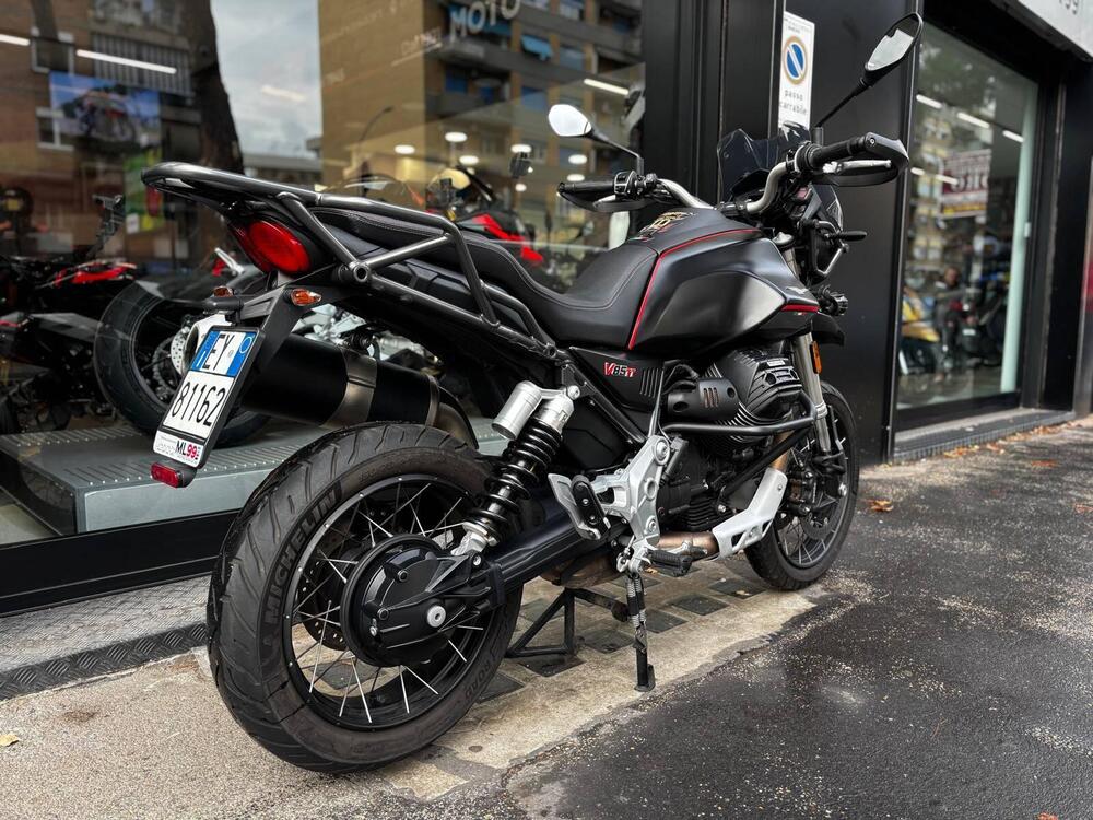 Moto Guzzi V85 TT (2021 - 23) (2)