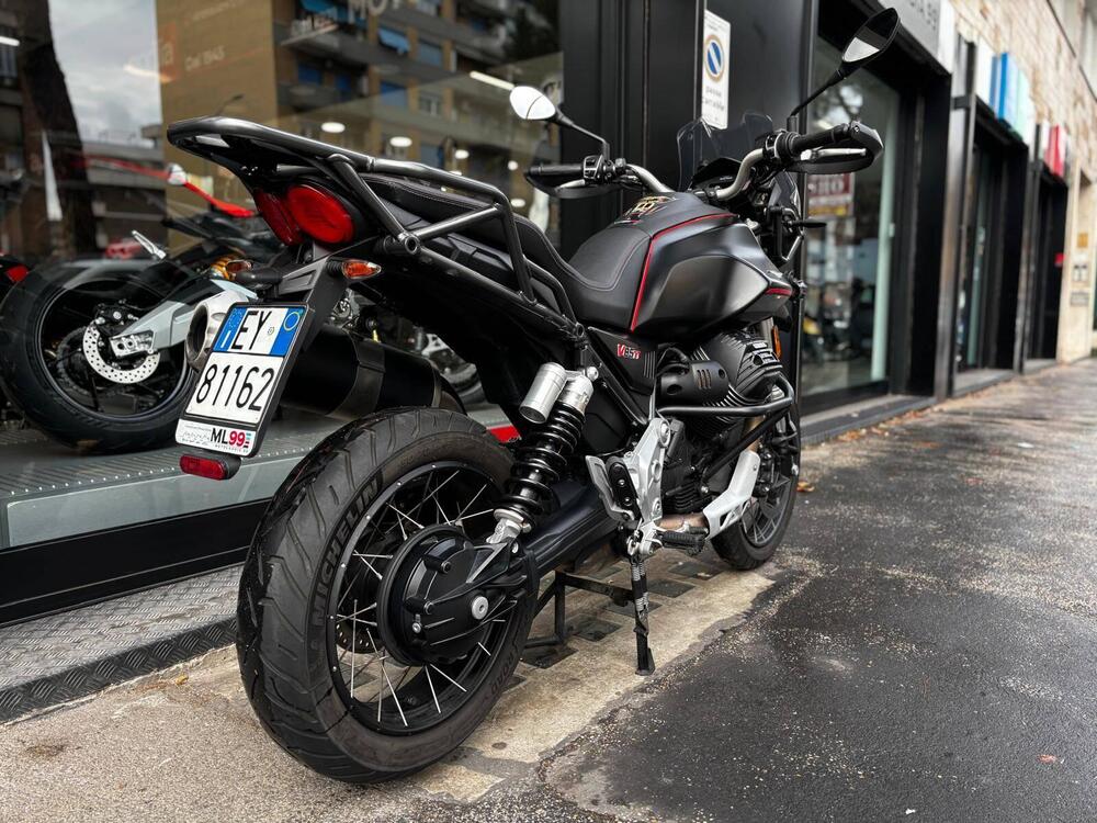 Moto Guzzi V85 TT (2021 - 23) (5)