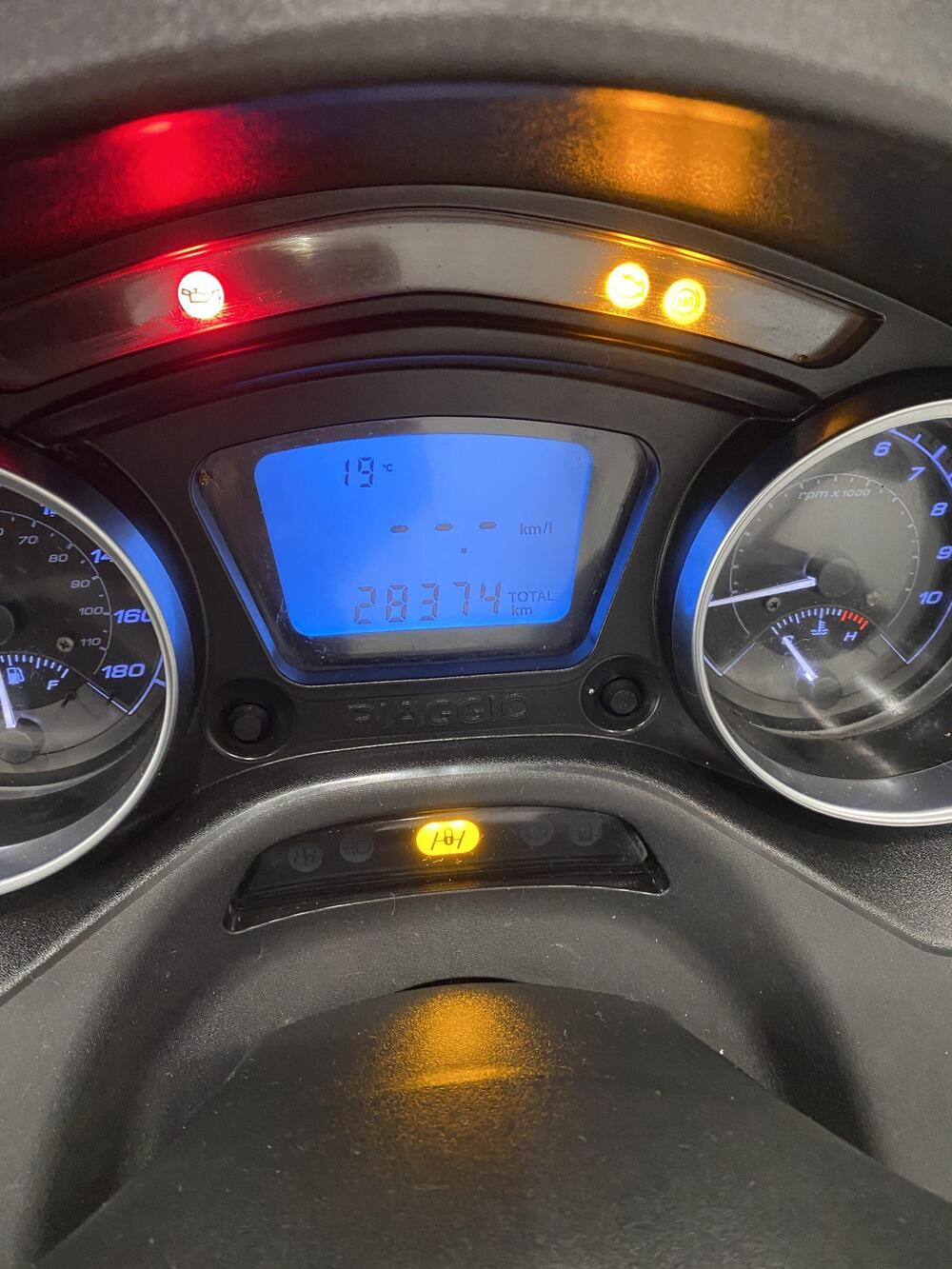 Piaggio Mp3 300 Hpe Sport (2019 - 20) (3)