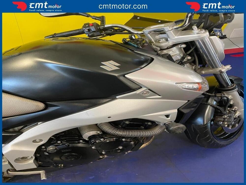 Suzuki GSR 600 (2006 - 11) (10)