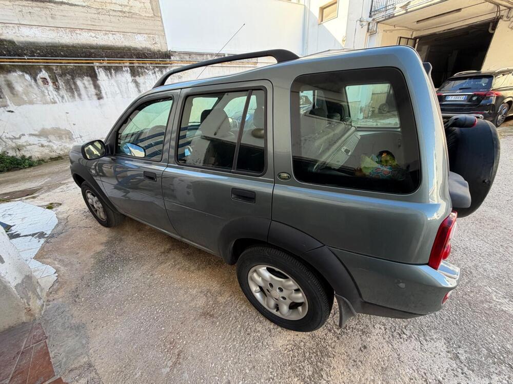 Land Rover Freelander usata a Bari (4)