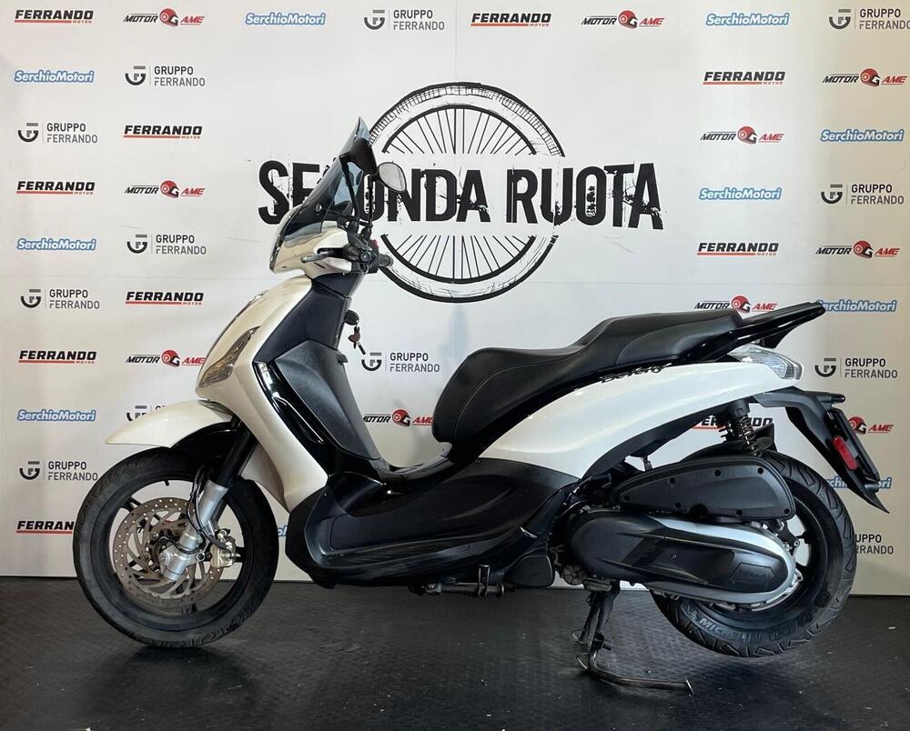 Piaggio Beverly 350 ABS (2016 - 20) (2)