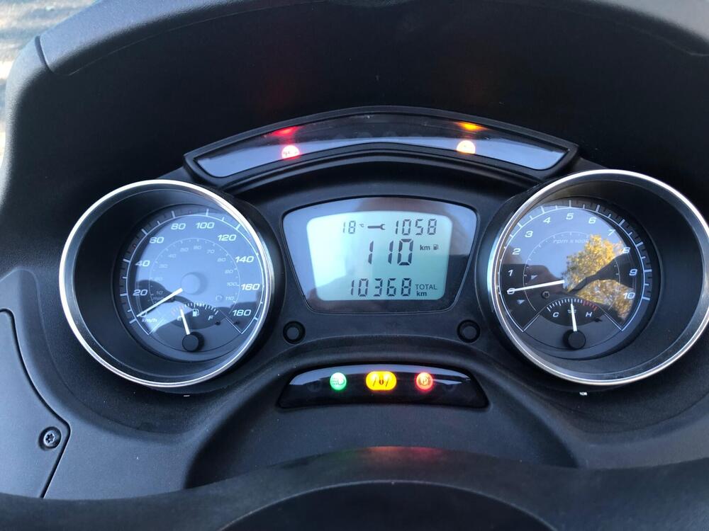 Piaggio MP3 400 ABS Hpe (2021 - 22) (8)