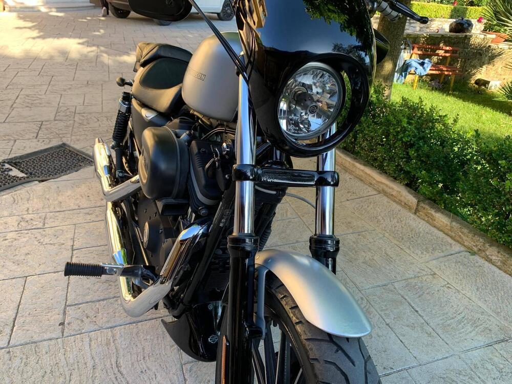 Harley-Davidson 883 Iron (2009 - 11) - XL 883N