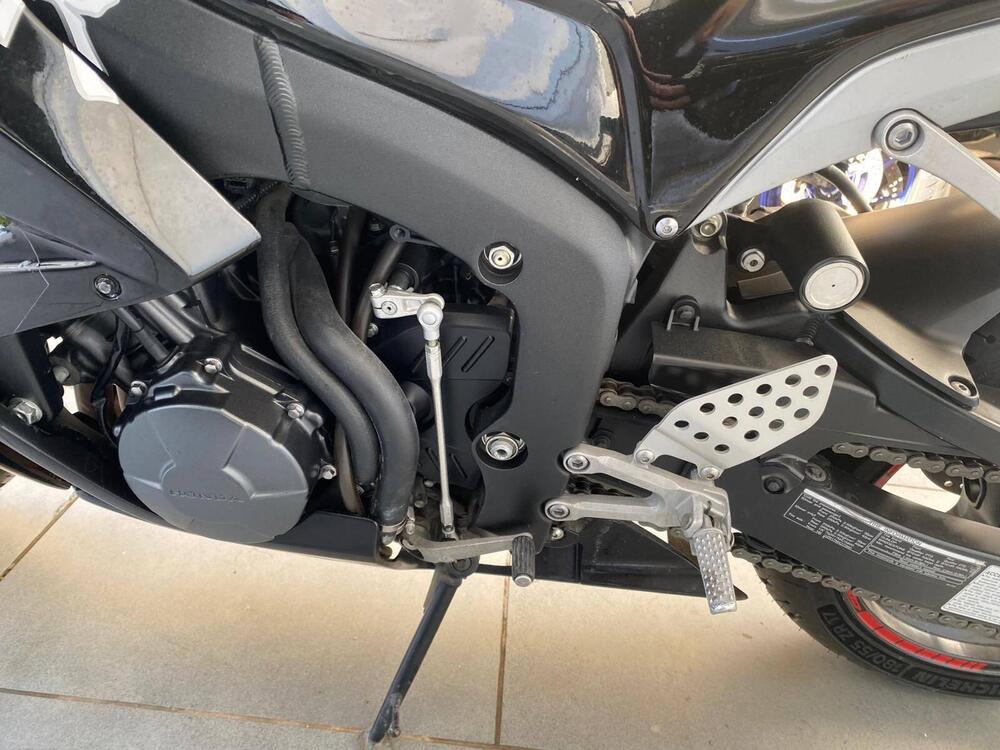 Honda CBR 600 RR (2007 - 08) (10)