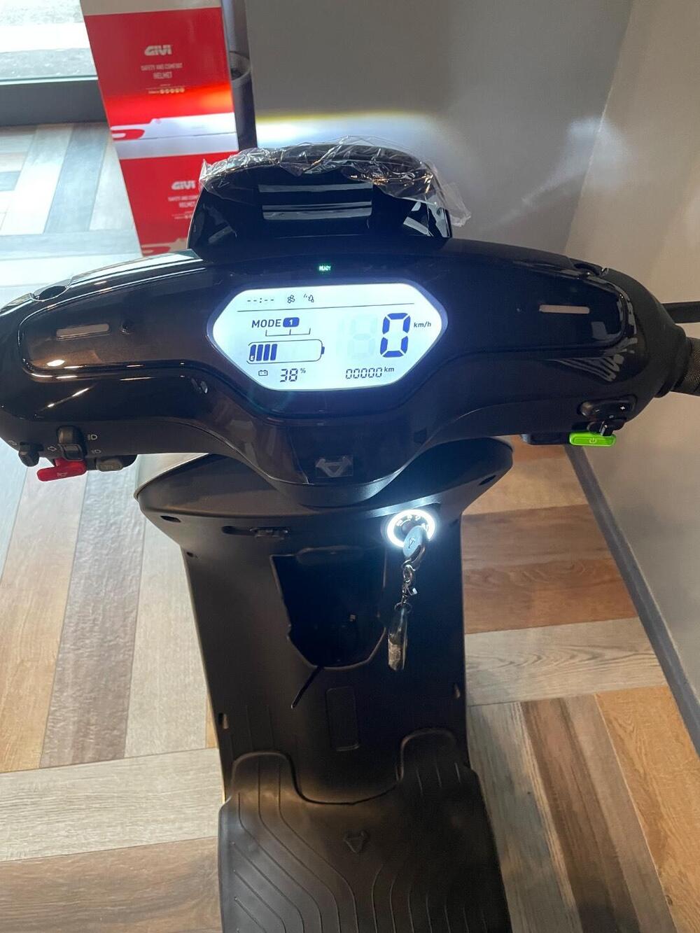 Niu NQi Sport SR (2019 - 26) (4)