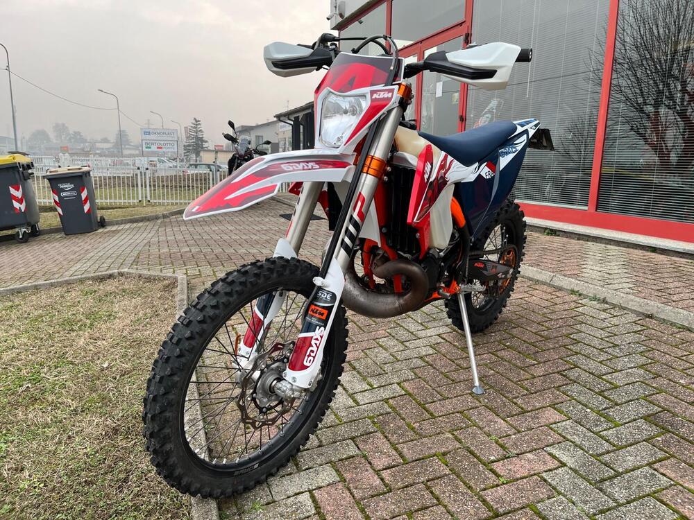 KTM 300 EXC TPI Six Days (2023) (6)