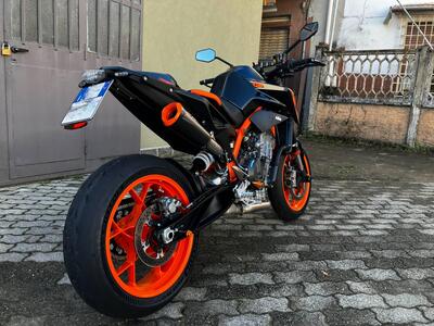 KTM 890 Duke R (2022 - 23) usata