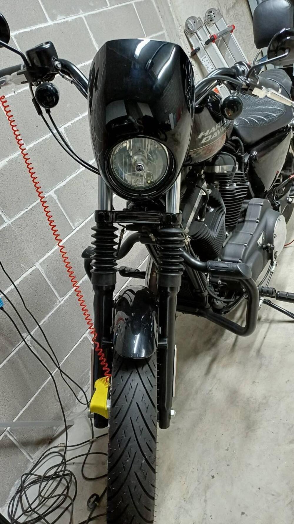 Harley-Davidson 883 R (2008 - 16) - XL 883R (2)