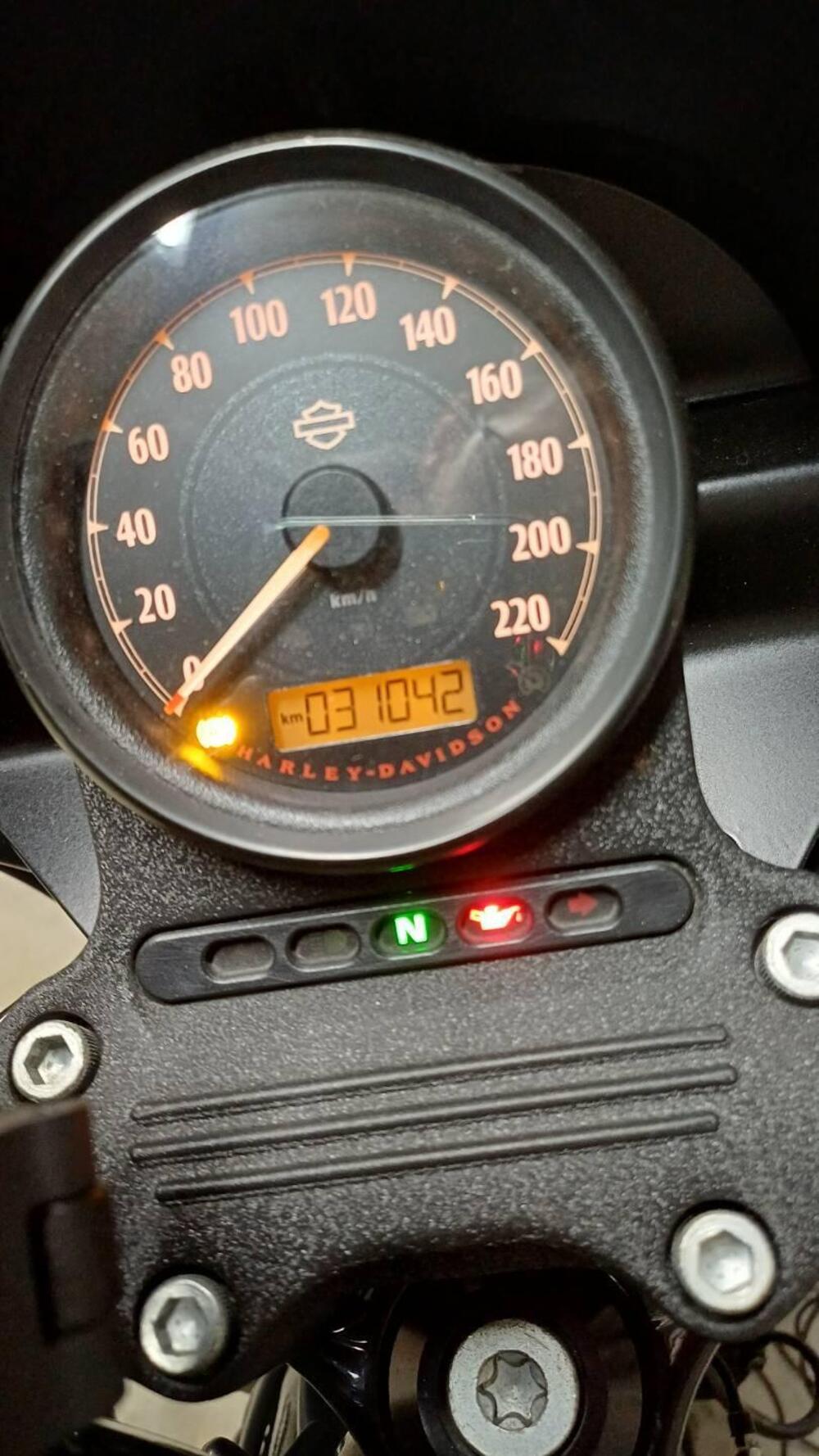 Harley-Davidson 883 R (2008 - 16) - XL 883R (6)