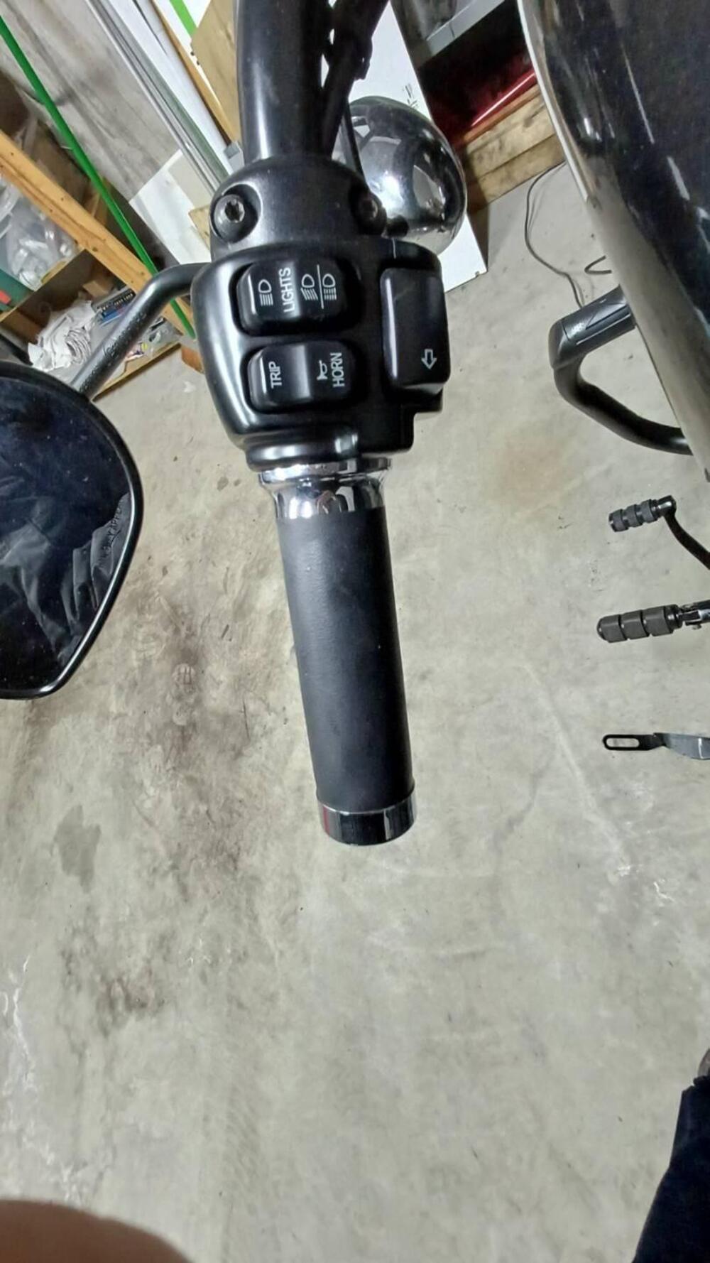 Harley-Davidson 883 R (2008 - 16) - XL 883R (11)