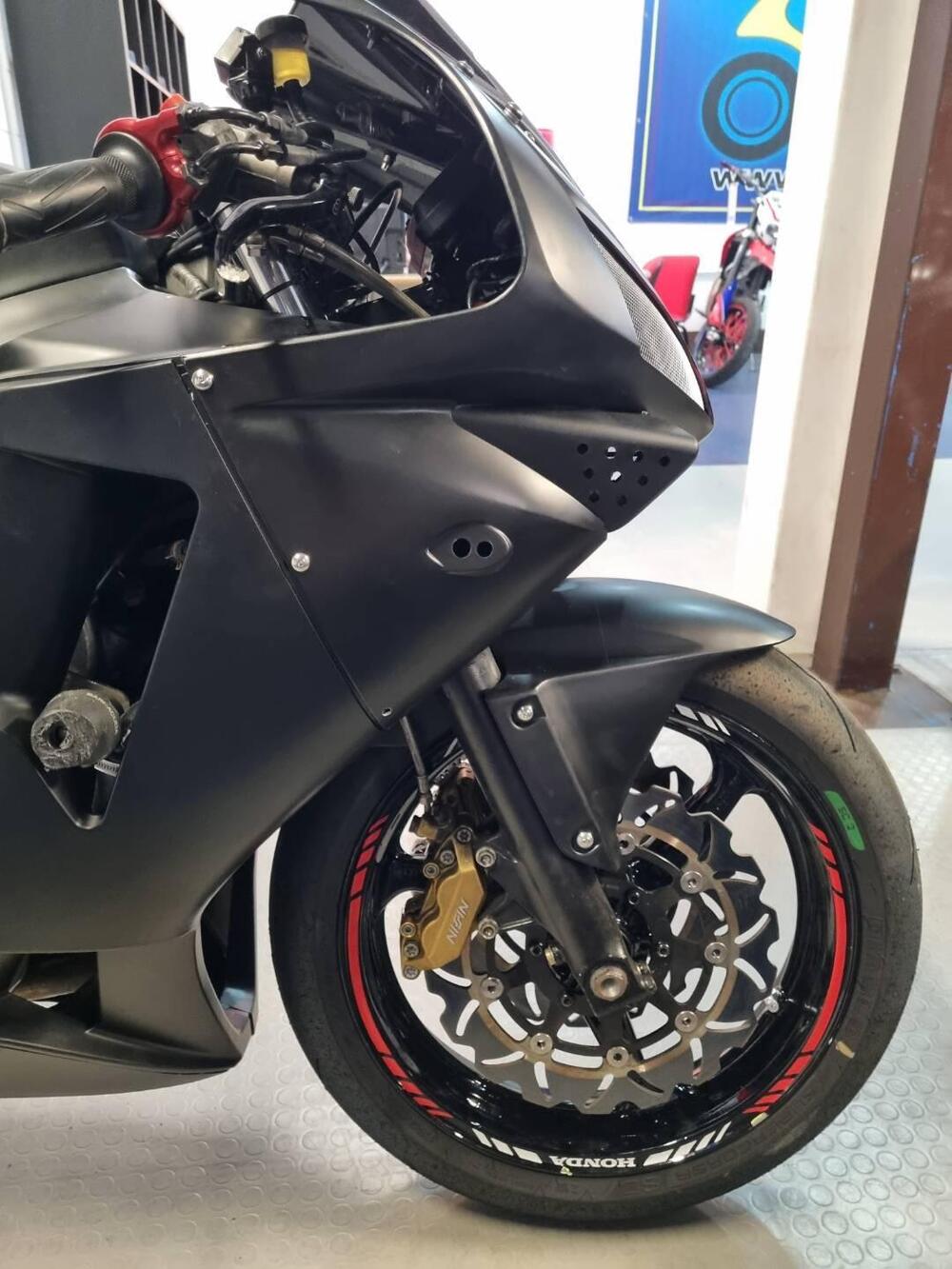 Honda CBR 600 F (2001 - 06) (8)