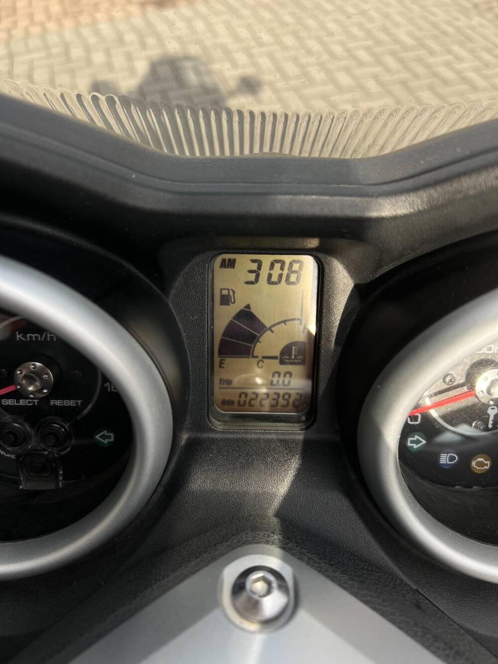 Yamaha X-Max 250 (2010 - 13) (5)