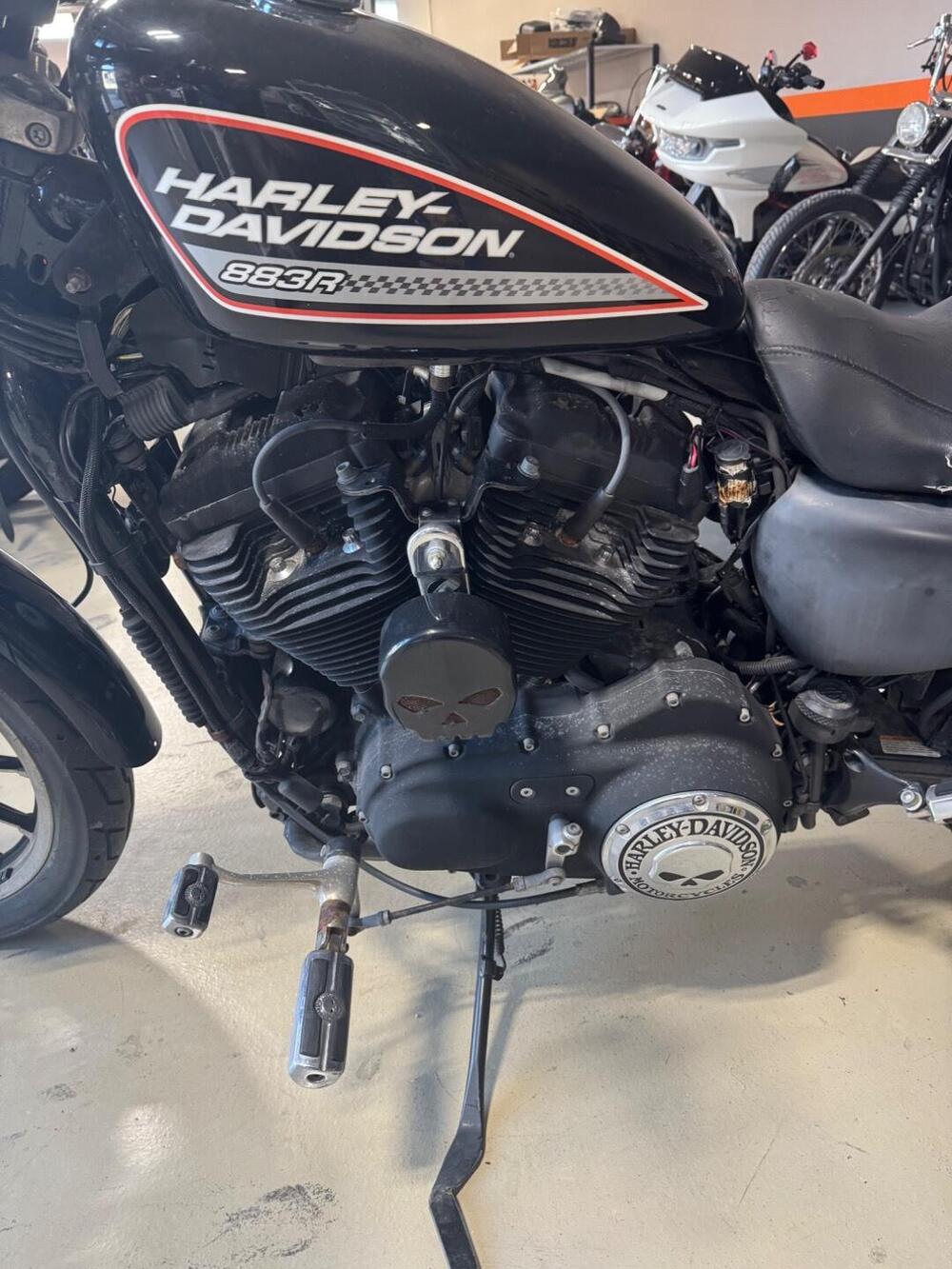 Harley-Davidson 883 R (2006 - 07) - XL 883R (2)