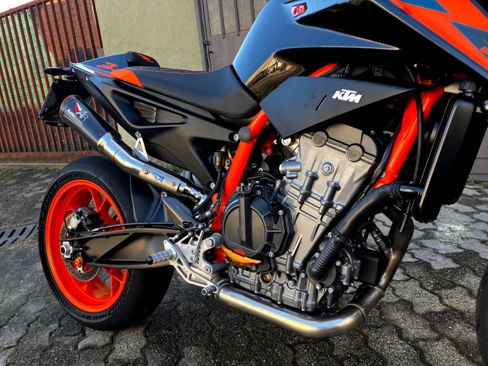 KTM 890 Duke R (2022 - 23) (4)