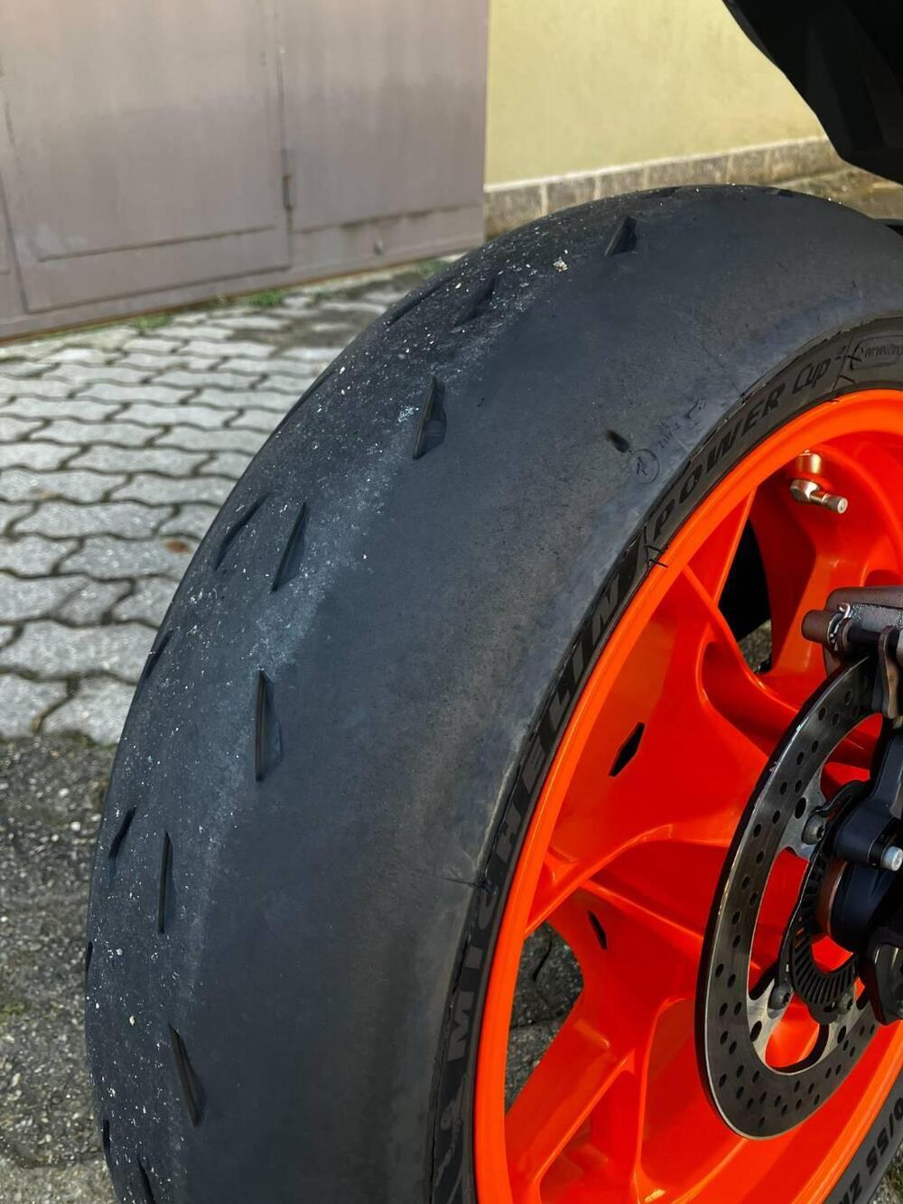 KTM 890 Duke R (2022 - 23) (8)