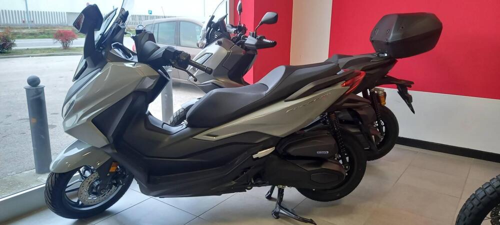 Honda Forza 350 (2025 - 26)