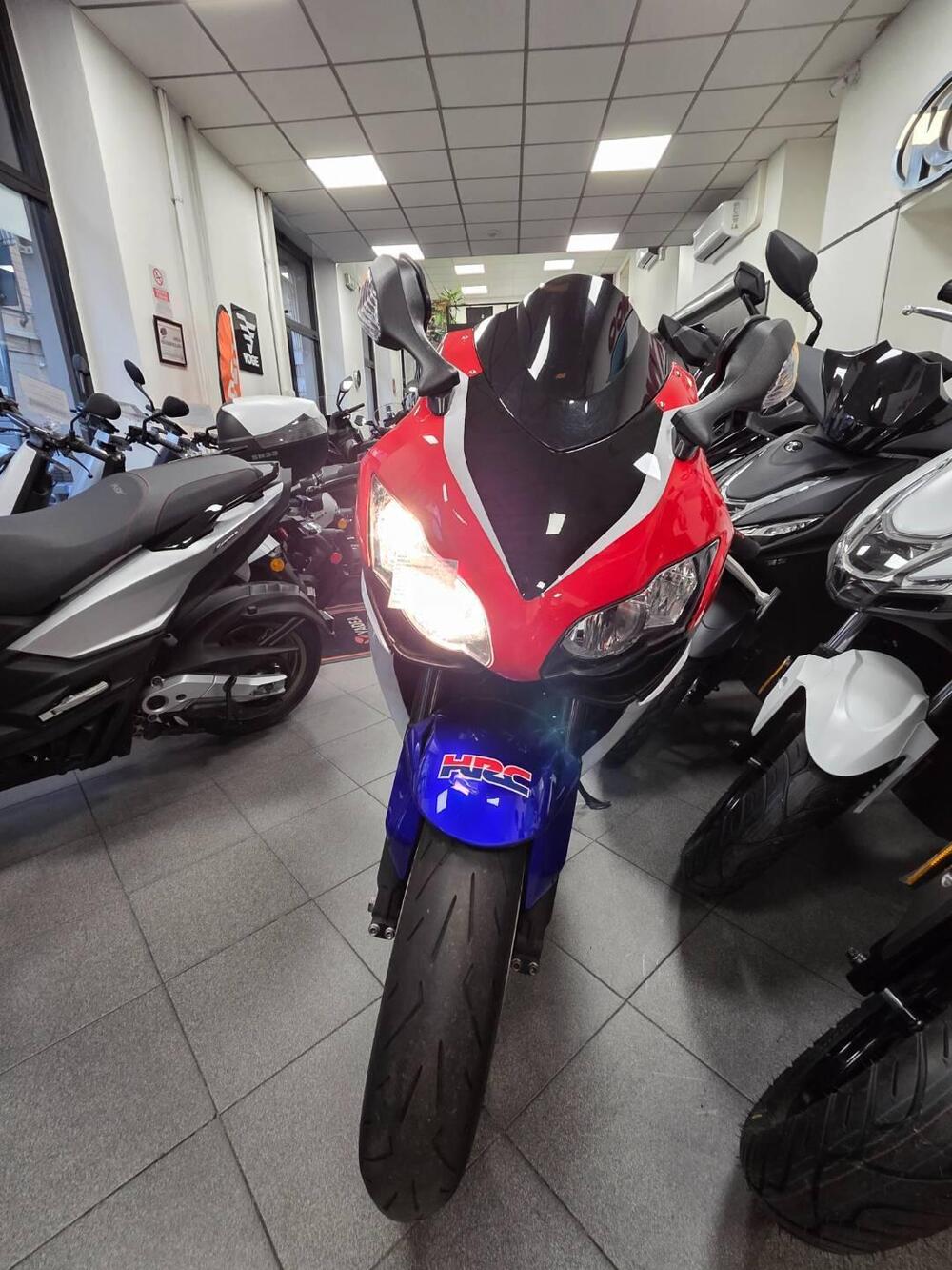 Honda CBR 1000 RR Fireblade (2008 - 11) (4)