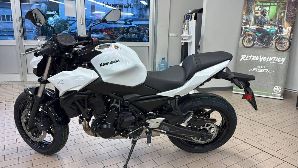 Kawasaki Z 650 (2025 - 26) (2)