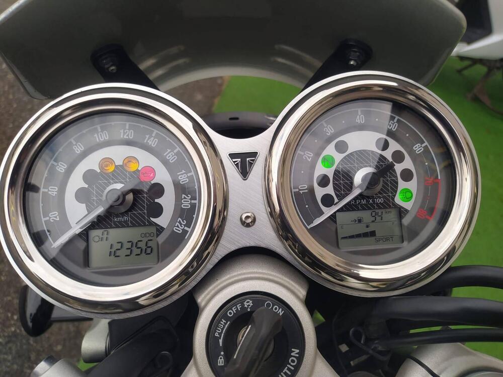 Triumph Speed Twin 1200 (2021 - 24) (11)