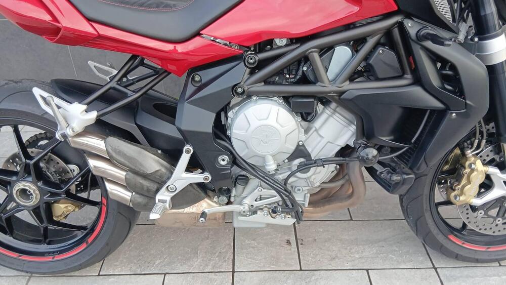 MV Agusta Brutale 675 (2011 - 15) (4)