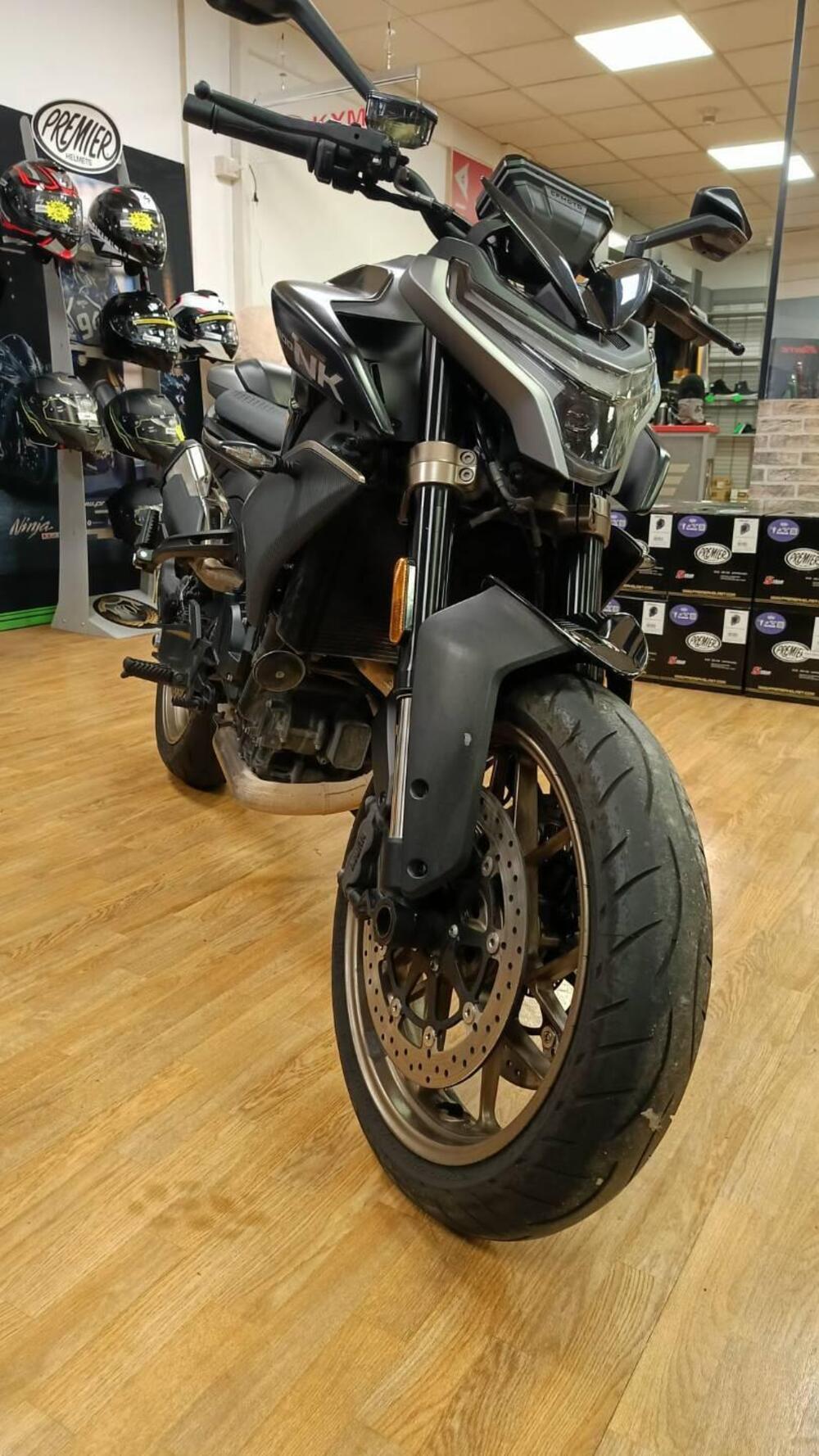 CFMOTO 800NK Sport (2023 - 26)