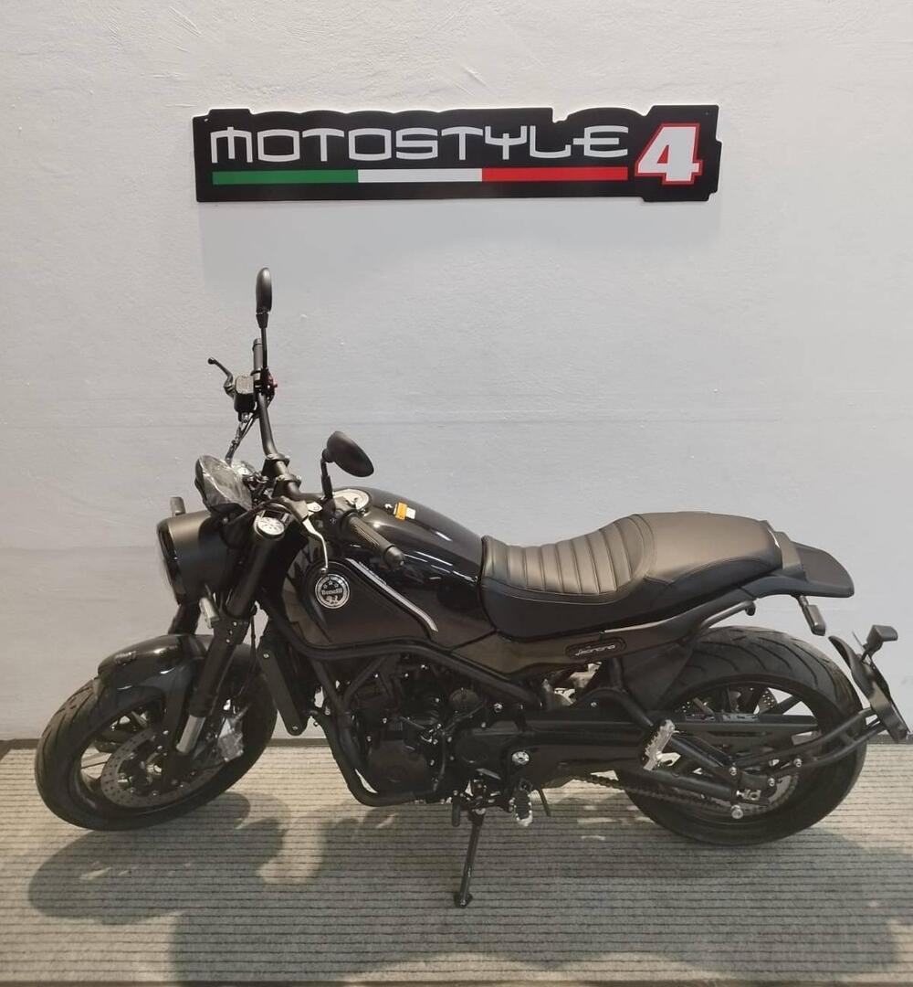 Benelli Leoncino 500 (2021 - 25) (2)