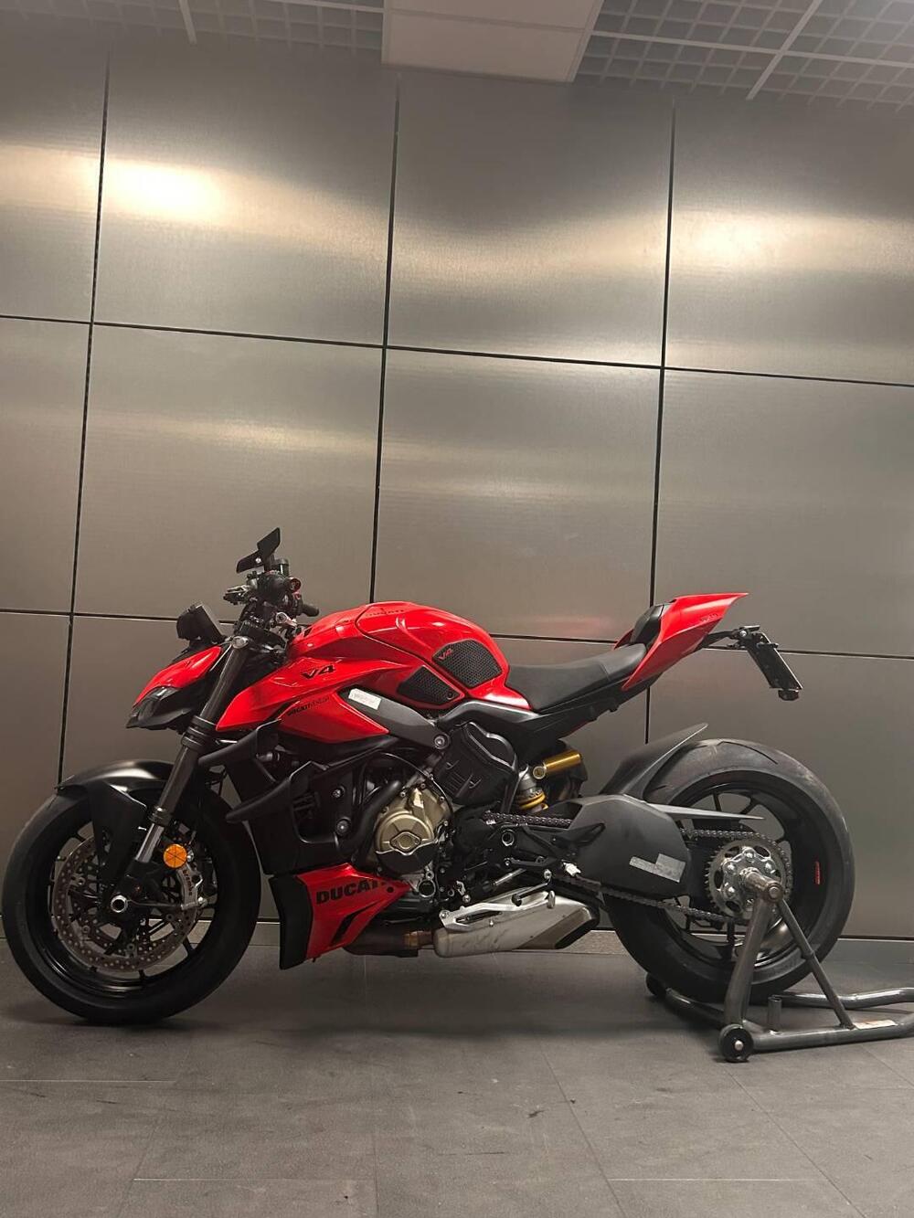 Ducati Streetfighter V4 (2023 - 24) (4)