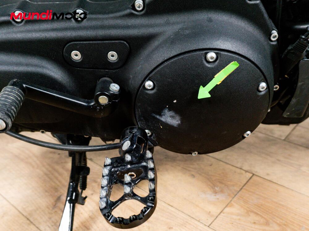 Harley-Davidson 1200 Iron (2018 - 20) - XL1200N (16)