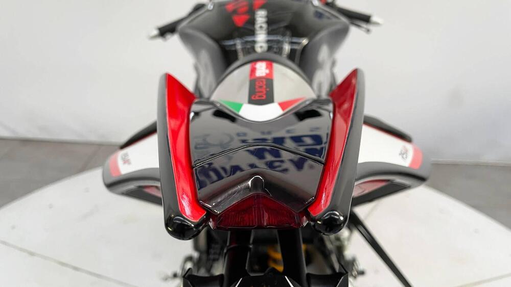Aprilia RSV4 RF ABS (2015 - 17) (10)