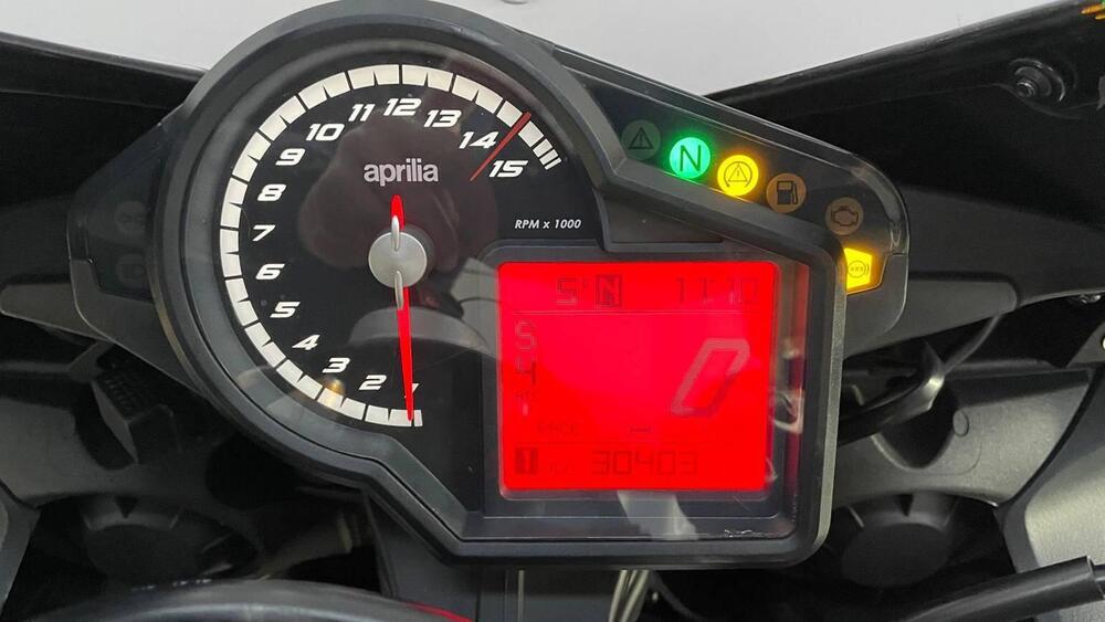 Aprilia RSV4 RF ABS (2015 - 17) (12)