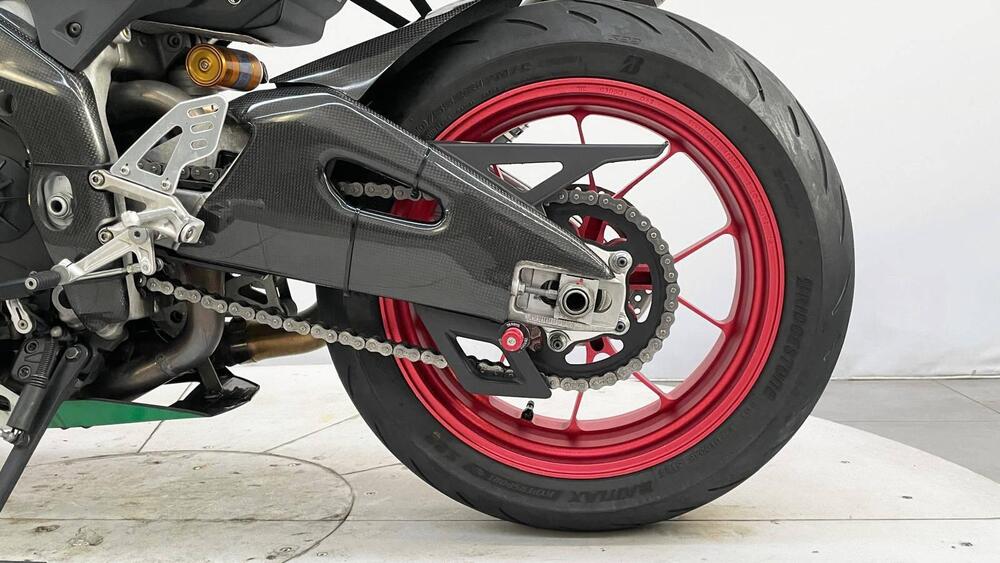 Aprilia RSV4 RF ABS (2015 - 17) (5)