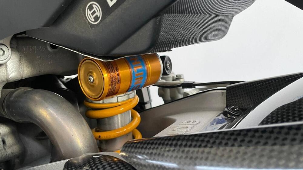 Aprilia RSV4 RF ABS (2015 - 17) (14)