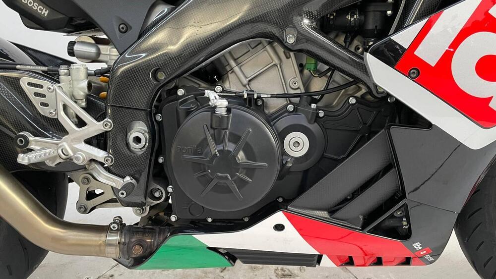 Aprilia RSV4 RF ABS (2015 - 17) (7)