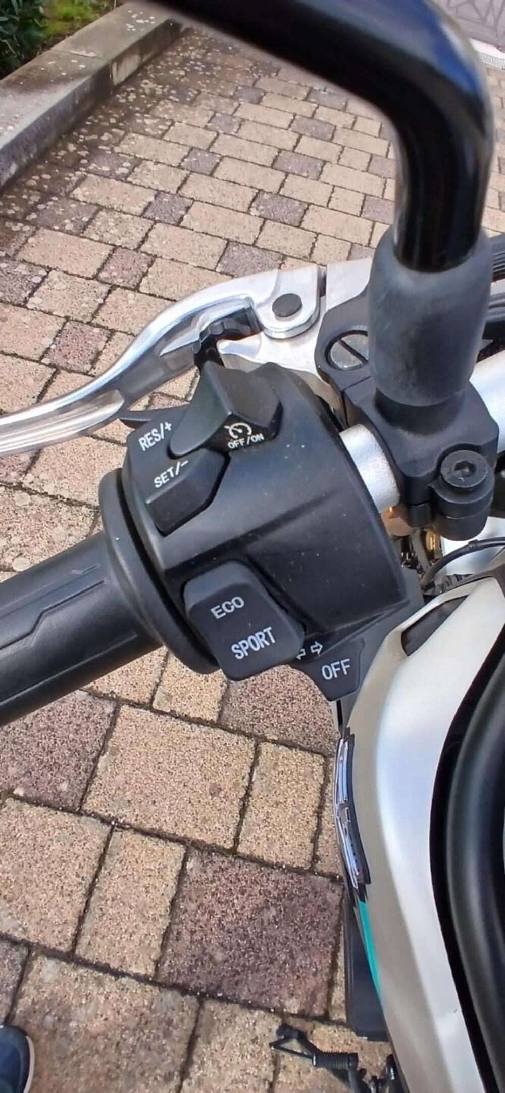 CFMOTO 700CL-X Sport (2022 - 26) (4)