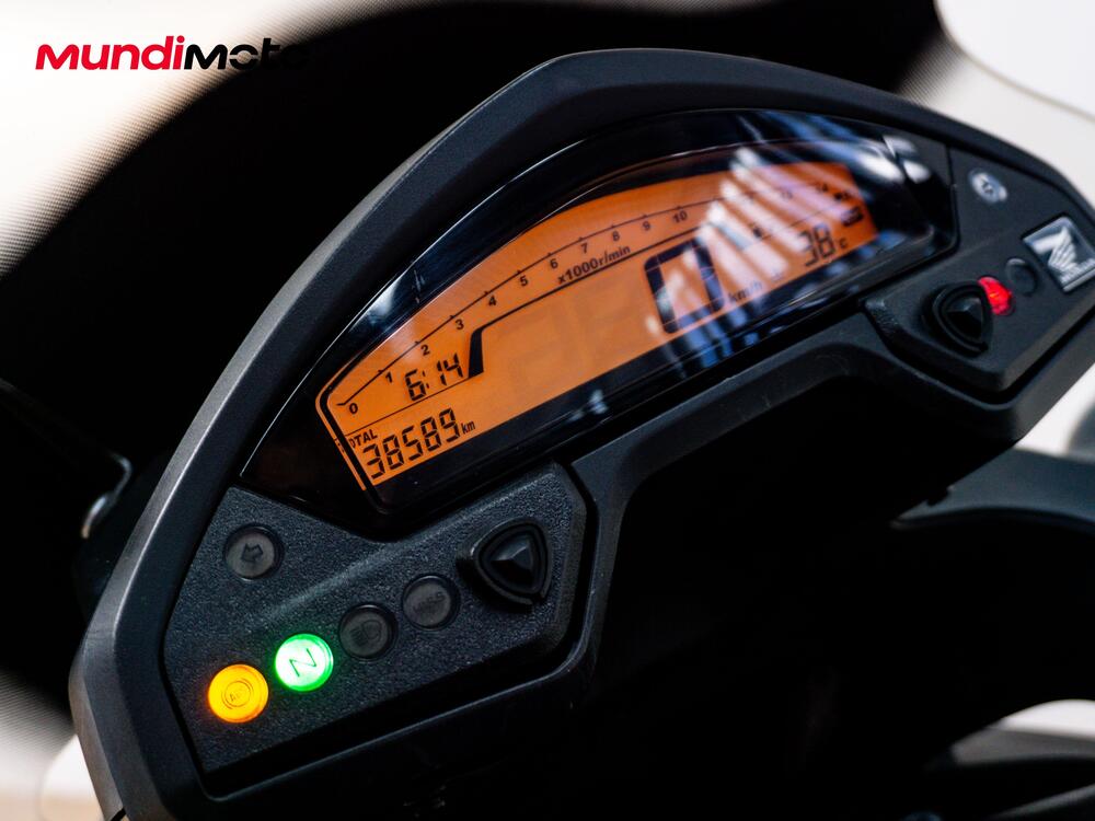 Honda VFR 800 (2002 - 05) (12)