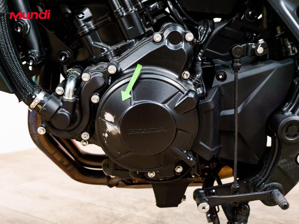 Honda CB 750 Hornet (2025) (13)