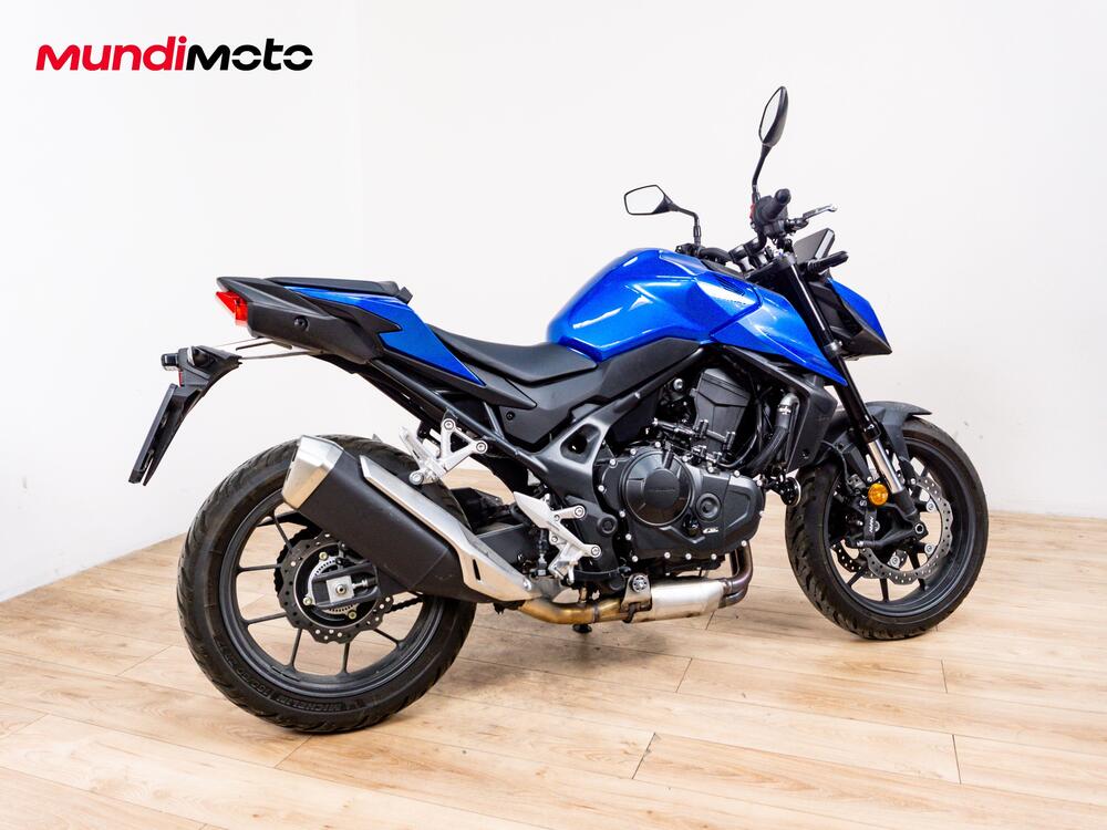 Honda CB 750 Hornet (2025) (3)