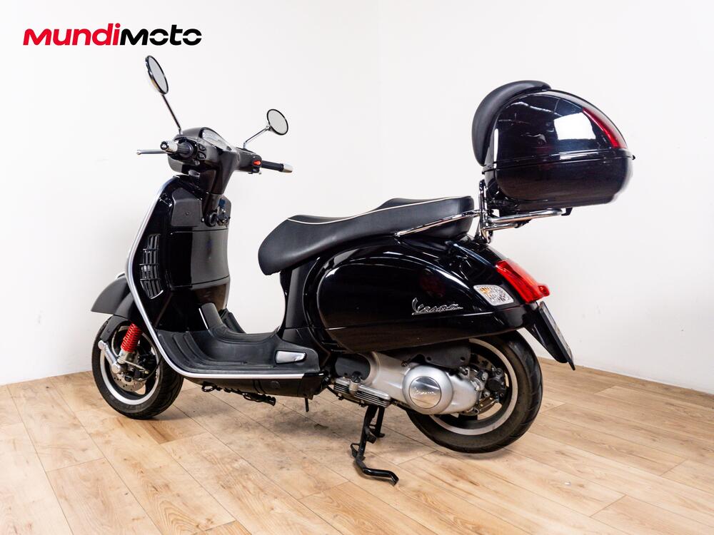 Vespa GTS 300 Hpe Touring (2019) (7)