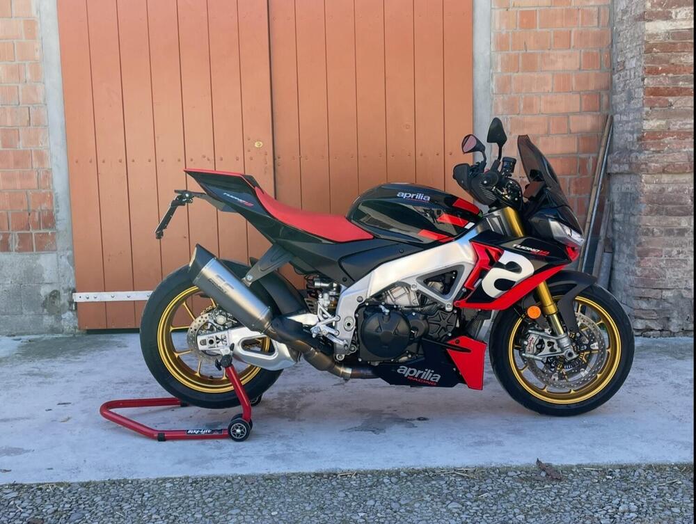 Aprilia Tuono V4 Factory (2021 - 24) (2)