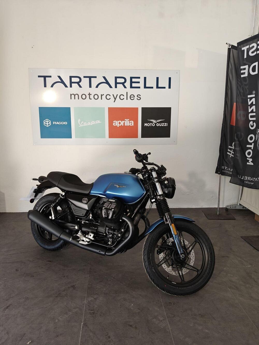 Moto Guzzi V7 Stone (2025 - 26) (4)